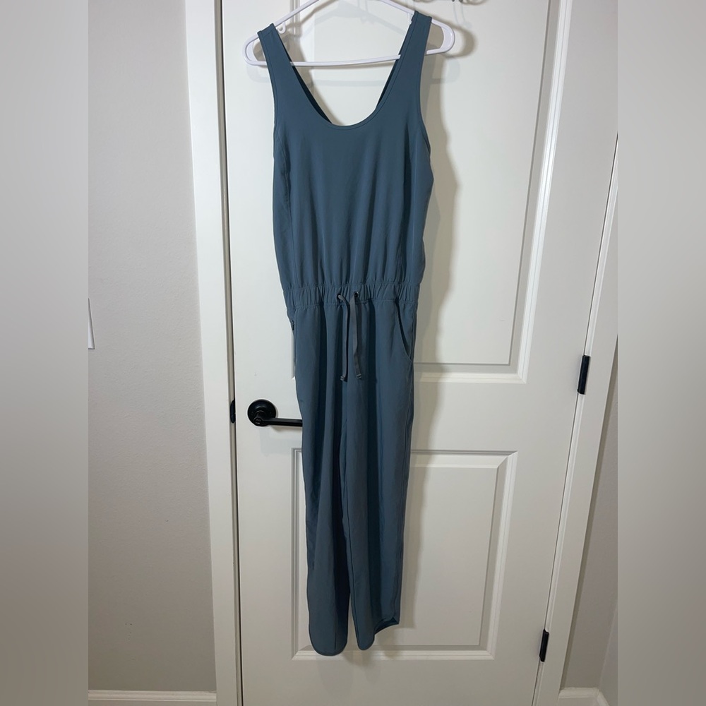 Patagonia jumpsuit size small